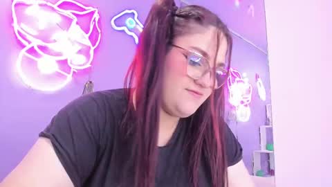 Snapshot of camiila_osorio chatting on September 10, 2025, 9:15 pm Camila Osorio online show from September 10, 2025, 9:15 pm