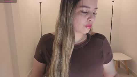 Snapshot of camiilaa1 chatting on July 29, 2026, 2:43 am Camila online show from July 29, 2026, 2:43 am