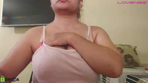 Snapshot of camiilahotxxx chatting on September 27, 2025, 4:34 pm Camila online show from September 27, 2025, 4:34 pm