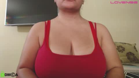 Snapshot of camiilahotxxx chatting on September 29, 2025, 4:34 pm Camila online show from September 29, 2025, 4:34 pm