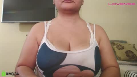 Snapshot of camiilahotxxx chatting on October 9, 2025, 4:38 pm Camila online show from October 9, 2025, 4:38 pm