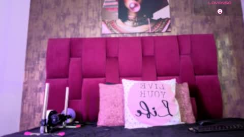 camila__bouzas online show from February 21, 2026, 11:55 am