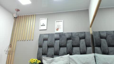 Camila online show from December 13, 2024, 6:31 am