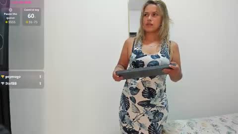 Snapshot of camila_borbon_ chatting on August 1, 2026, 12:43 am online show from August 1, 2026, 12:43 am