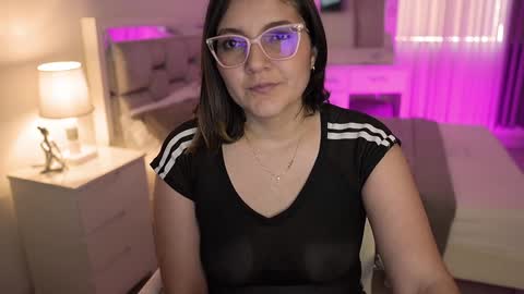 Snapshot of camila_buitrago chatting on December 25, 2024, 9:00 pm Camila buitrago online show from December 25, 2024, 9:00 pm