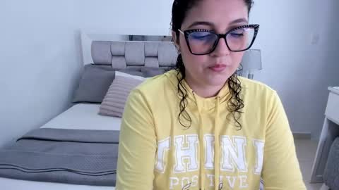 Camila buitrago online show from May 24, 2026, 12:04 am