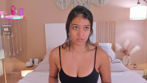 Snapshot of camila_bustamante_ chatting on May 28, 2026, 2:25 pm camila_bustamante_ online show from May 28, 2026, 2:25 pm