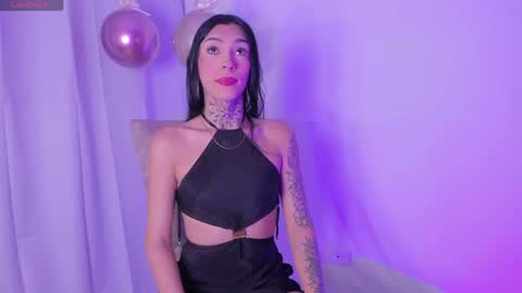 Snapshot of camila_coxx chatting on June 2, 2026, 1:40 am s online show from June 2, 2026, 1:40 am