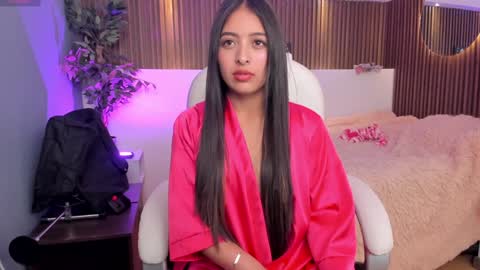 Snapshot of camila_dupont chatting on January 15, 2025, 9:09 pm Camila online show from January 15, 2025, 9:09 pm