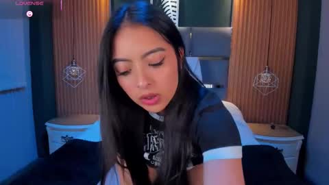 Snapshot of camila_dupont chatting on September 15, 2025, 4:12 am Camila online show from September 15, 2025, 4:12 am