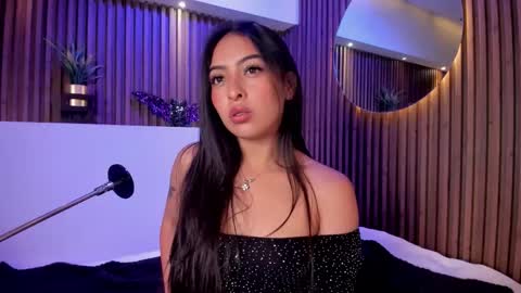 Snapshot of camila_dupont chatting on October 22, 2025, 4:24 am Camila online show from October 22, 2025, 4:24 am
