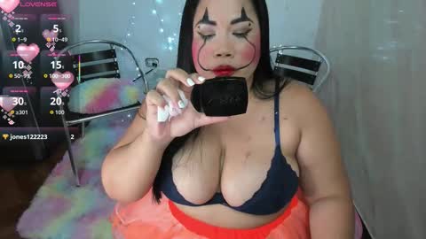 CAMILA SUAREZ online show from October 31, 2025, 2:12 am
