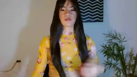 Snapshot of camilaparrisx chatting on June 25, 2026, 2:33 am camilaparrisx online show from June 25, 2026, 2:33 am