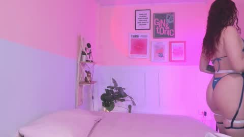 Camila  online show from October 13, 2025, 11:43 am