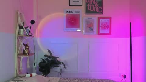 Camila  online show from October 29, 2025, 11:56 am