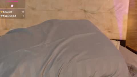 Snapshot of camilavelour chatting on June 18, 2026, 9:14 am Camila Velour online show from June 18, 2026, 9:14 am