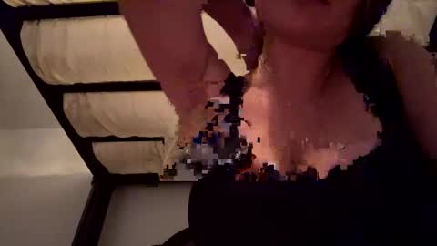 camilax25 online show from October 17, 2025, 11:18 pm
