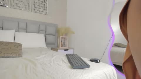 camile carter online show from February 25, 2026, 8:07 pm