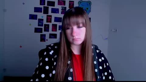 Snapshot of camilla_body chatting on May 8, 2026, 6:08 am Camilla online show from May 8, 2026, 6:08 am