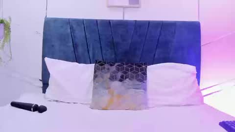 Snapshot of camilla_miller01 chatting on September 10, 2025, 10:54 pm camilla_miller01 online show from September 10, 2025, 10:54 pm
