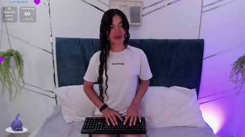 Snapshot of camilla_miller01 chatting on September 23, 2025, 1:47 pm camilla_miller01 online show from September 23, 2025, 1:47 pm