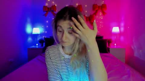 camilladreamer online show from March 12, 2026, 7:53 pm