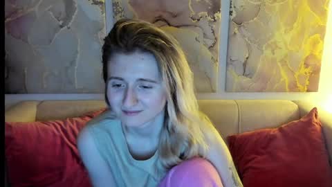 Snapshot of camilladreamer chatting on April 20, 2026, 6:16 am camilladreamer online show from April 20, 2026, 6:16 am