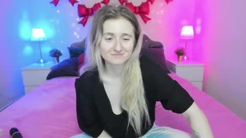 Snapshot of camilladreamer chatting on April 25, 2026, 1:52 am camilladreamer online show from April 25, 2026, 1:52 am