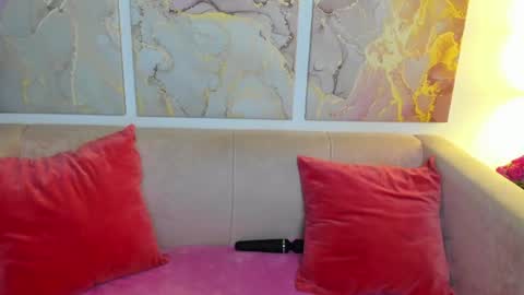 Snapshot of camilladreamer chatting on June 25, 2026, 6:12 pm camilladreamer online show from June 25, 2026, 6:12 pm