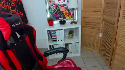 Snapshot of camilladreamer chatting on July 9, 2026, 10:47 pm camilladreamer online show from July 9, 2026, 10:47 pm