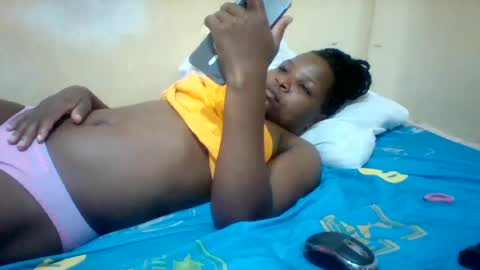 Snapshot of camillah_sweet chatting on June 29, 2026, 7:03 am camillah_sweet online show from June 29, 2026, 7:03 am