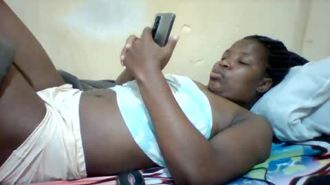 Snapshot of camillah_sweet chatting on July 16, 2026, 3:23 am camillah_sweet online show from July 16, 2026, 3:23 am