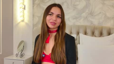 Camilla online show from September 23, 2025, 5:43 am