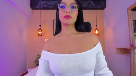 Snapshot of camille_lynn chatting on January 27, 2025, 3:37 am Camille Lynn online show from January 27, 2025, 3:37 am