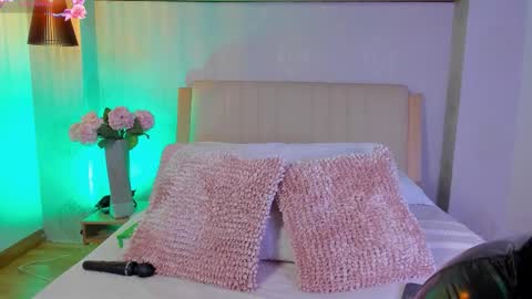 Snapshot of camille_lynn chatting on September 25, 2025, 1:31 am Camille Lynn online show from September 25, 2025, 1:31 am
