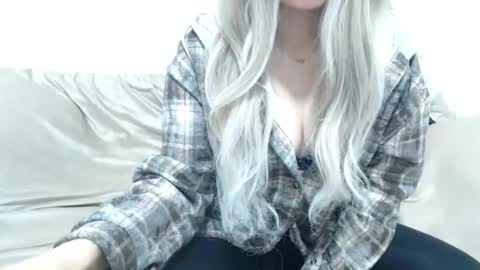 CamilleBunny online show from January 19, 2026, 3:43 am