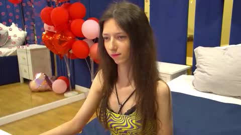 camillewhite online show from March 16, 2026, 5:44 am