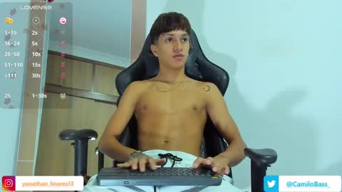 Snapshot of camilobass_ chatting on January 9, 2025, 2:33 am Camilo Bass online show from January 9, 2025, 2:33 am