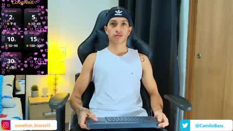 Snapshot of camilobass_ chatting on March 23, 2026, 8:02 pm Camilo Bass online show from March 23, 2026, 8:02 pm