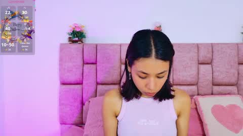 camiluxe online show from October 24, 2025, 12:45 pm