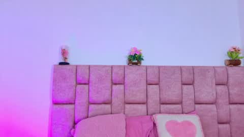 camiluxe online show from November 27, 2025, 12:51 pm