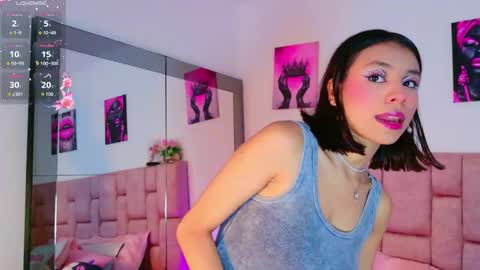 camiluxe online show from February 8, 2026, 8:23 pm