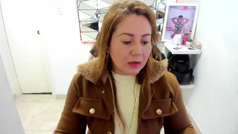 camixxx_m online show from July 3, 2026, 12:22 pm