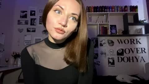 Julia online show from February 24, 2026, 7:39 am