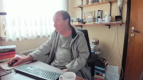 Snapshot of cammee chatting on January 8, 2025, 11:32 am Cammee online show from January 8, 2025, 11:32 am