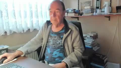 Snapshot of cammee chatting on February 7, 2025, 8:33 am Cammee online show from February 7, 2025, 8:33 am