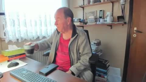 Snapshot of cammee chatting on February 28, 2025, 8:20 am Cammee online show from February 28, 2025, 8:20 am