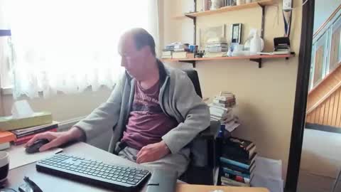 Snapshot of cammee chatting on March 8, 2025, 9:17 am Cammee online show from March 8, 2025, 9:17 am