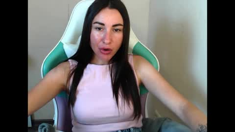 Snapshot of cammila_horn chatting on June 26, 2026, 5:12 am cammila horn online show from June 26, 2026, 5:12 am