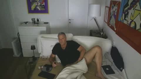 Snapshot of camunication chatting on February 17, 2025, 10:58 pm camunication online show from February 17, 2025, 10:58 pm